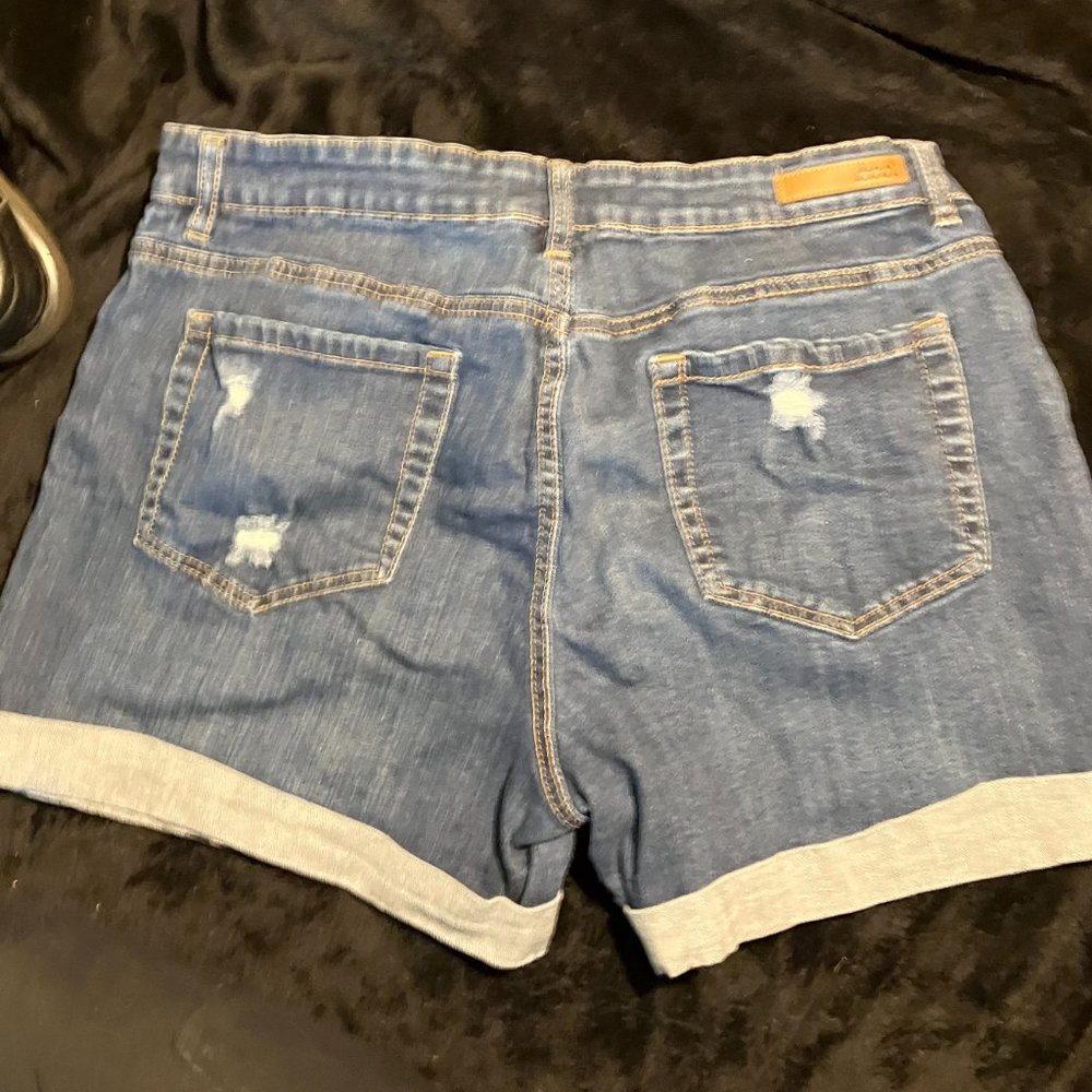 ****No Longer Available**** Dollhouse Dylan Distressed Jeans Shorts - Picture 4 of 14
